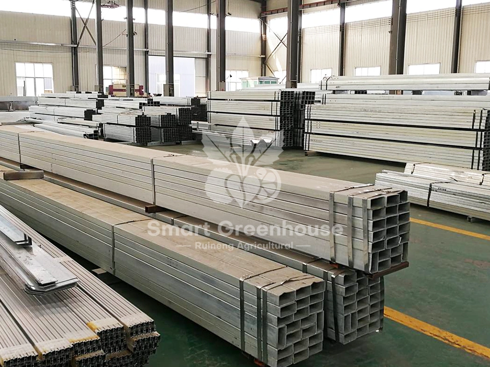 Greenhouse structure 